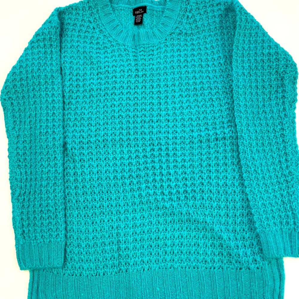 Rue21 Soft and Fuzzy knit Turquoise Sweater *NWT*